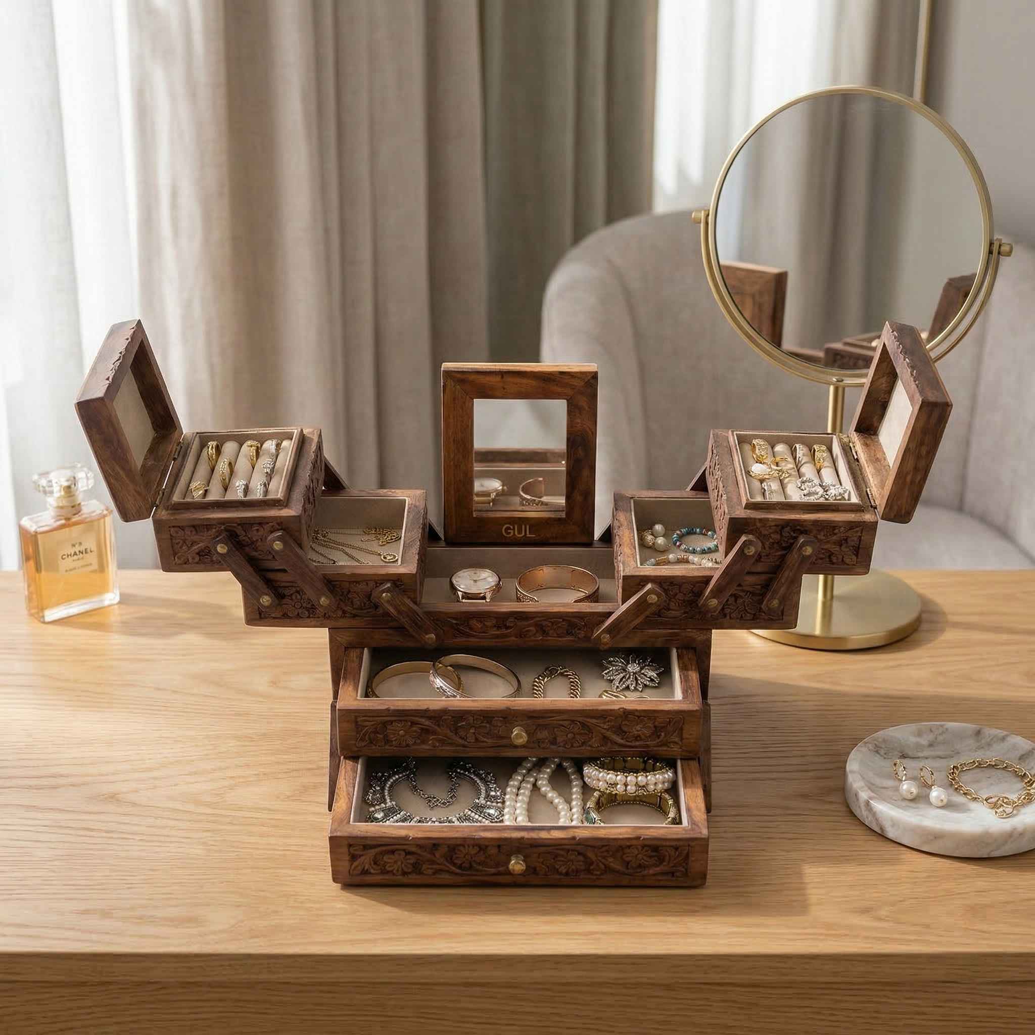 Evernook 4x8" Hand-Carved Cantilever Jewelry Chest